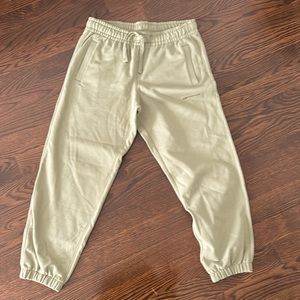 New Balance sweatpants in khaki woman’s size M